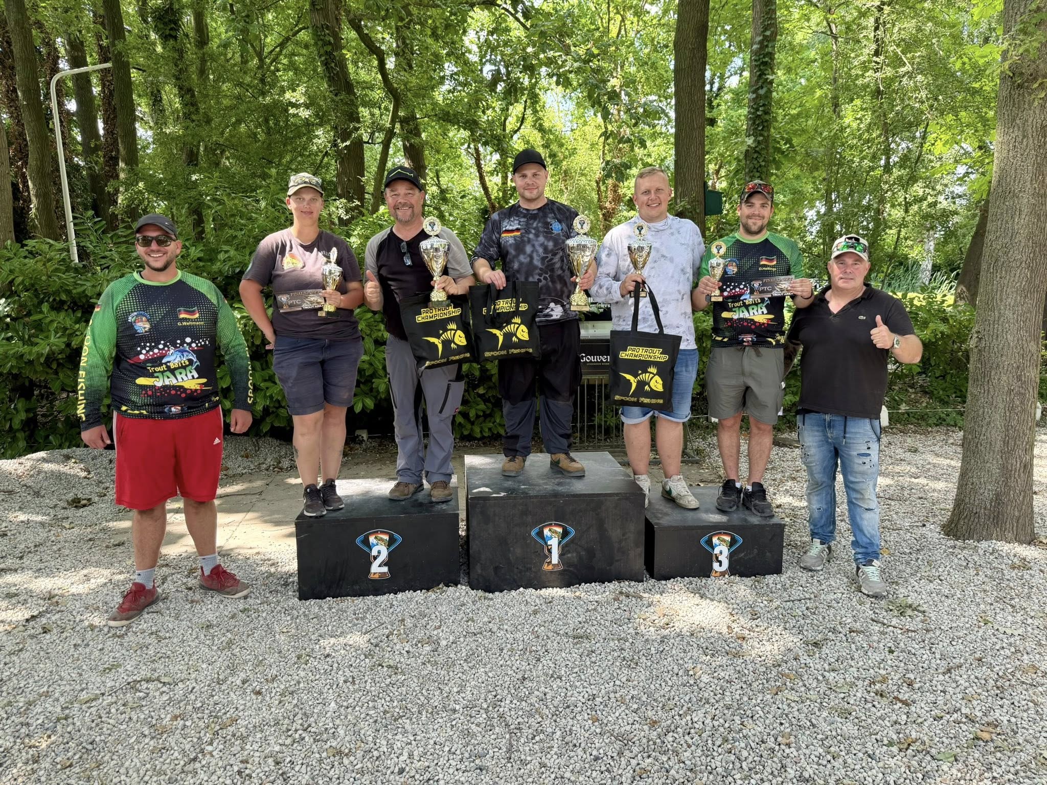 Sonntsg ging es wieder nach Holland zur anlage